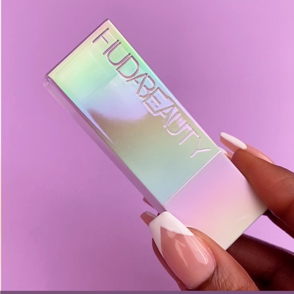 HUDA BEAUTY DIAMOND LIP BALM - Picture 1 of 5